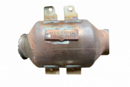 Викуп каталізатора 3BA--- Series 3BACC9 / 3BADJH / 3BACJH Марка автомобіля Nissan Модель автомобіля Nissan Versa   Вставка каталізатора Кераміка Тип палива Бензин
