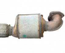 Викуп каталізатора VS20493007 NJ / 02W15 Марка автомобіля Volvo     Вставка каталізатора Кераміка Тип палива Бензин