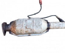 Викуп каталізатора 103R-0018905 EPO56078 / Aftermarket Марка автомобіля Volkswagen Модель автомобіля Volkswagen Golf (4) - 1.6 Рік автомобіля 2003 Вставка каталізатора Кераміка Тип палива Бензин