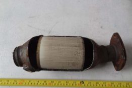 Викуп каталізатора R38050 Марка автомобіля Toyota     Вставка каталізатора Кераміка Тип палива Бензин