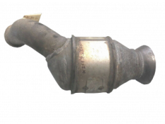 Викуп каталізатора 103R-000252 DB04 Марка автомобіля Mercedes Benz Модель автомобіля Mercedes Benz C-Class W203 - 2.2 CDI C200 W203 - 220CDI|Mercedes Benz E-Class W211 - 220 Cdi Рік автомобіля 2003 Вставка каталізатора Кераміка Тип палива Бензин