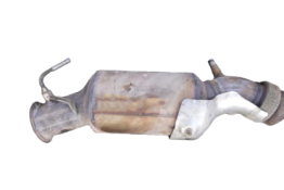 Викуп каталізатора A1644900836 ML164 - 4.2 Марка автомобіля Mercedes Benz Модель автомобіля Mercedes Benz GL-Class 164   Вставка каталізатора Кераміка Тип палива Бензин