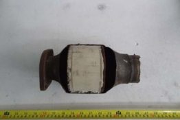 Викуп каталізатора 8658751 4011720003 Марка автомобіля Volvo     Вставка каталізатора Кераміка Тип палива Бензин