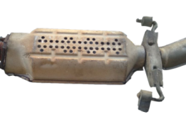 Викуп каталізатора B620 Марка автомобіля Mazda     Вставка каталізатора Кераміка Тип палива Бензин