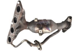 Викуп каталізатора 21110 Марка автомобіля Toyota Модель автомобіля Toyota Yaris 1.5 Hybrid (5D) Hybrid Рік автомобіля 2014|2015|2016|2017|2018|2019|2020 Вставка каталізатора Кераміка Тип палива Бензин