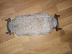 Викуп каталізатора KF01 Марка автомобіля Mazda     Вставка каталізатора Кераміка Тип палива Бензин