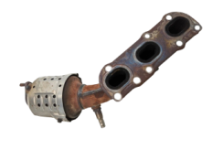 Викуп каталізатора 3CFH Марка автомобіля Hyundai|Kia Модель автомобіля Hyundai Genesis 3.8L Рік автомобіля 2012|2013|2014 Вставка каталізатора Кераміка Тип палива Бензин