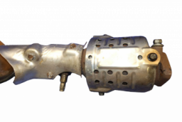 Викуп каталізатора 3CFG Марка автомобіля Hyundai|Kia Модель автомобіля Hyundai Genesis 3.8L Рік автомобіля 2011|2012|2013|2014 Вставка каталізатора Кераміка Тип палива Бензин