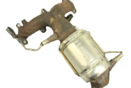 Викуп каталізатора L8SS04 Марка автомобіля Hyundai|Kia Модель автомобіля Hyundai Coupe 2.7|Hyundai Trajet 2.7|Hyundai Santa Fe I - 2.7   Вставка каталізатора Кераміка Тип палива Бензин