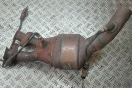 Викуп каталізатора KT 0175 A2034903914 Eberspächer Марка автомобіля Mercedes Benz Модель автомобіля Mercedes Benz C-Class W203 - C180   Вставка каталізатора Кераміка Тип палива Бензин Каталітична марка Eberspächer