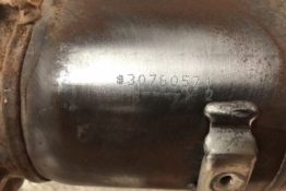 Викуп каталізатора 30760571 Марка автомобіля Volvo     Вставка каталізатора Кераміка Тип палива Бензин