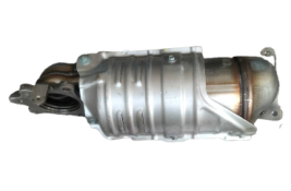 Викуп каталізатора NEW CIVIC E30 Марка автомобіля Honda     Вставка каталізатора Кераміка Тип палива Бензин