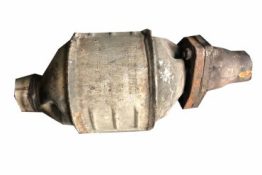 Викуп каталізатора KA 2795  Walker Марка автомобіля Walker     Вставка каталізатора Кераміка Тип палива Бензин Каталітична марка Walker