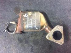 Викуп каталізатора 8200747079 H8200646694 J2497013017 Faurecia Марка автомобіля Renault Модель автомобіля Renault Megane 1.9 DCI Cabrio|Renault Scenic II - 1.9 DCi   Вставка каталізатора Кераміка Тип палива Бензин Каталітична марка Faurecia