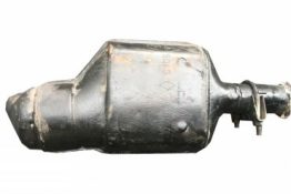 Викуп каталізатора C 106 7700431972 Eberspächer Марка автомобіля Renault Модель автомобіля Renault Espace III - 2.0   Вставка каталізатора Кераміка Тип палива Бензин Каталітична марка Eberspächer