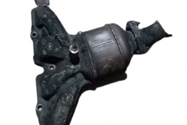 Викуп каталізатора 21006802 Марка автомобіля General Motors     Вставка каталізатора Кераміка Тип палива Бензин