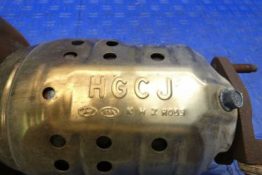 Викуп каталізатора HGCJ Марка автомобіля Hyundai|Kia Модель автомобіля Kia Cadenza 3.3 Рік автомобіля 2013|2014|2015|2016 Вставка каталізатора Кераміка Тип палива Бензин