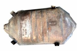 Викуп каталізатора C 64 Марка автомобіля Renault Модель автомобіля Renault Megane 1.6   Вставка каталізатора Кераміка Тип палива Бензин