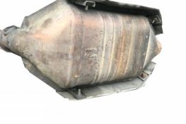 Викуп каталізатора C 44 7700836016 Марка автомобіля Renault Модель автомобіля Renault Megane I - 1.4 (75 hp)   Вставка каталізатора Кераміка Тип палива Бензин