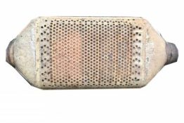 Викуп каталізатора C 19 Марка автомобіля Renault Модель автомобіля Renault Safrane   Вставка каталізатора Кераміка Тип палива Бензин