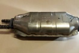 Викуп каталізатора M1SH41 Марка автомобіля Hyundai|Kia Модель автомобіля Hyundai Galloper II 3.0   Вставка каталізатора Кераміка Тип палива Бензин