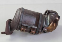 Викуп каталізатора W2BNA5 Марка автомобіля Hyundai|Kia Модель автомобіля Hyundai Sonata 1.6 TGDi   Вставка каталізатора Кераміка Тип палива Бензин