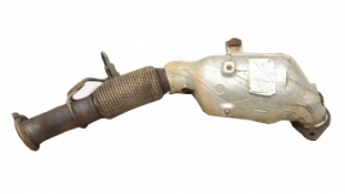 Викуп каталізатора G1FY-5E211-RG  FoMoCo Марка автомобіля Ford Модель автомобіля Ford Focus RS 2.3 EcoBoost Рік автомобіля 2017 Вставка каталізатора Кераміка Тип палива Бензин Каталітична марка FoMoCo