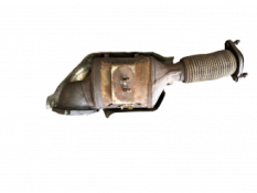 Викуп каталізатора CV61-5F228-DA  FoMoCo Марка автомобіля Ford Модель автомобіля Ford Fiesta VII - 1.6 ST Рік автомобіля 2013|2014|2015|2016|2017 Вставка каталізатора Кераміка Тип палива Бензин Каталітична марка FoMoCo