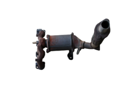 Викуп каталізатора 4S5X-5G232-CA 1441935 FoMoCo Марка автомобіля Ford Модель автомобіля Ford StreetKa   Вставка каталізатора Кераміка Тип палива Бензин Каталітична марка FoMoCo