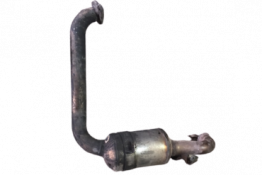 Викуп каталізатора 3M51-5F297-RC 3M51-5E211-ADD  FoMoCo Марка автомобіля Ford     Вставка каталізатора Кераміка Тип палива Бензин Каталітична марка FoMoCo