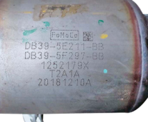 Викуп каталізатора DB39-5E211-BB DB39-5F297-BB  FoMoCo Марка автомобіля Ford     Вставка каталізатора Кераміка Тип палива Бензин Каталітична марка FoMoCo