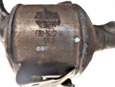 Викуп каталізатора F3B4-5G232-AA  FoMoCo Марка автомобіля Ford     Вставка каталізатора Кераміка Тип палива Бензин Каталітична марка FoMoCo