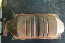 Викуп каталізатора ACCORD 2000 No Sensor 8 Holes + 8 Holes (no sensor) Марка автомобіля Honda     Вставка каталізатора Кераміка Тип палива Бензин