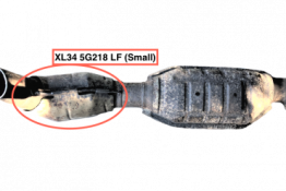 Викуп каталізатора XL34 5G218 LF (PRE) Марка автомобіля Ford Модель автомобіля Ford F150 V8   Вставка каталізатора Кераміка Тип палива Бензин