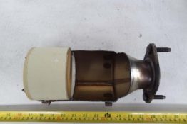 Викуп каталізатора 4BL-- Series 4BLUW Марка автомобіля Nissan     Вставка каталізатора Кераміка Тип палива Бензин