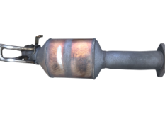 Викуп каталізатора 30713331 2988642200 Zeuna Starker Марка автомобіля Volvo     Вставка каталізатора Кераміка Тип палива Бензин Каталітична марка Zeuna Starker