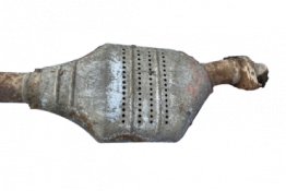 Викуп каталізатора 95AB-5E211-EA 95AB-5E242-FA Марка автомобіля Ford     Вставка каталізатора Кераміка Тип палива Бензин