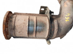 Викуп каталізатора 96FB-5E211-DJ 1042952 Марка автомобіля Ford     Вставка каталізатора Кераміка Тип палива Бензин