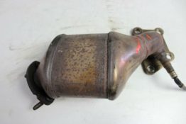 Викуп каталізатора 25800997 Front Left Марка автомобіля General Motors Модель автомобіля Chevrolet Equinox   Вставка каталізатора Кераміка Тип палива Бензин