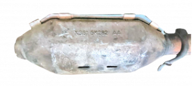 Викуп каталізатора XS61 5K282 AA Марка автомобіля Ford     Вставка каталізатора Кераміка Тип палива Бензин