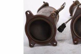 Викуп каталізатора 9T43-5E211-MB 2304094634 FoMoCo Марка автомобіля Ford|Mazda Модель автомобіля Mazda CX-9   Вставка каталізатора Кераміка Тип палива Бензин Каталітична марка FoMoCo