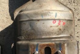 Викуп каталізатора 5M51-5E211-CB 5M51-5F297-CA  FoMoCo Марка автомобіля Ford Модель автомобіля Ford Focus II 1.8   Вставка каталізатора Кераміка Тип палива Бензин Каталітична марка FoMoCo